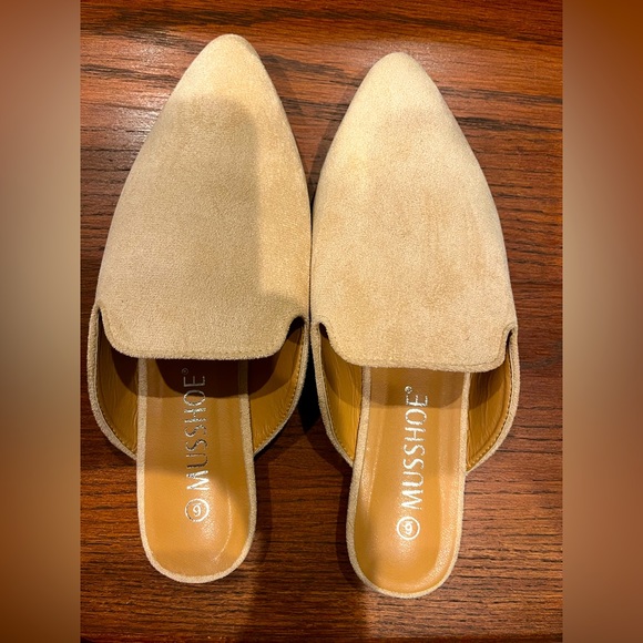 Shoes - MUSSHOE Women's Mules with Pointed Toe, Taupe Suede, Size 6, New without box.